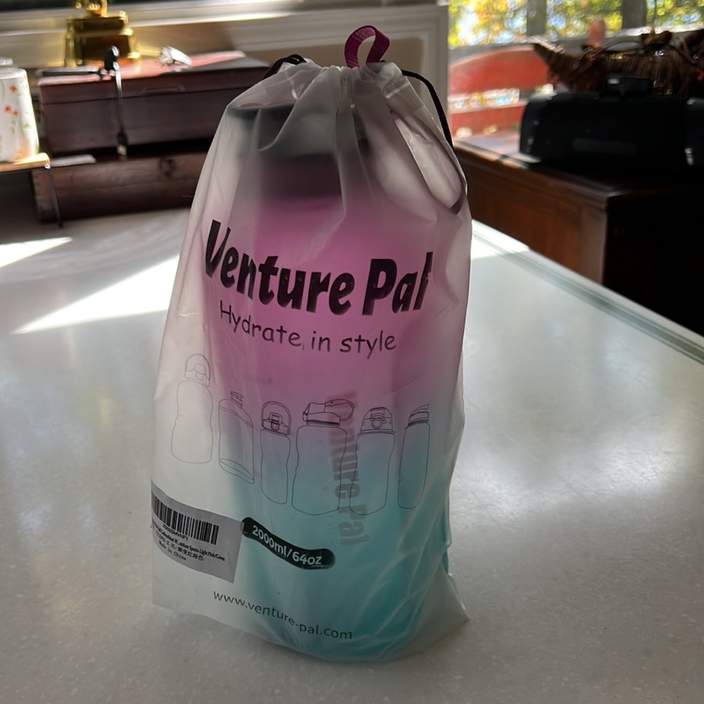 Water bottle - Picture 3 of 3